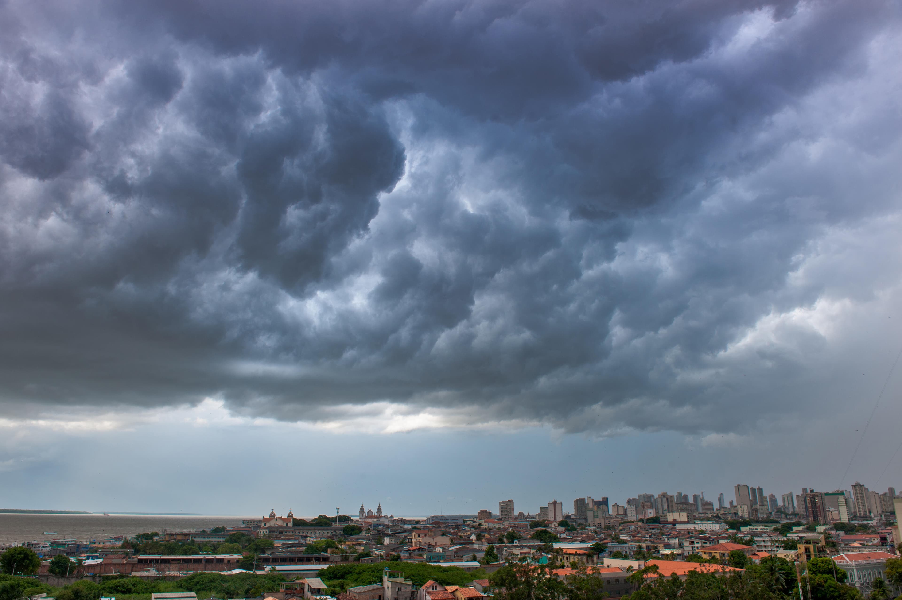 Imagem da notícia Chuvas acima da média no Norte: alívio e alerta de temporais