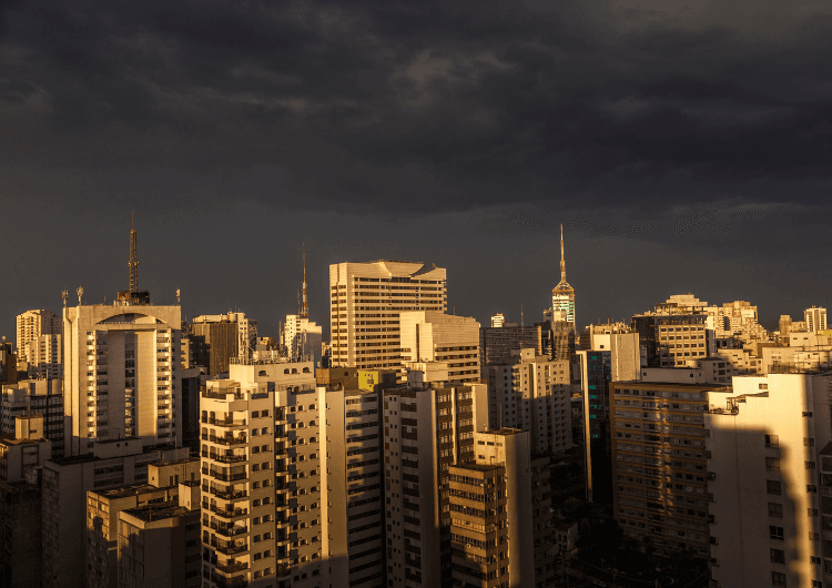 Imagem da notícia Tempo muda e pancadas de chuva retornam à Grande São Paulo