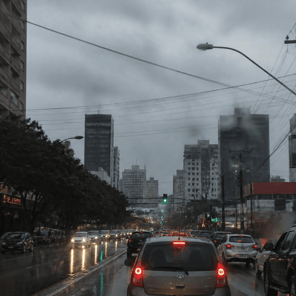 Chuva volta a ganhar força sobre o Paraná nesta sexta-feira (21/05) Chuva volta a ganhar força sobre o Paraná nesta sexta-feira (21/05)