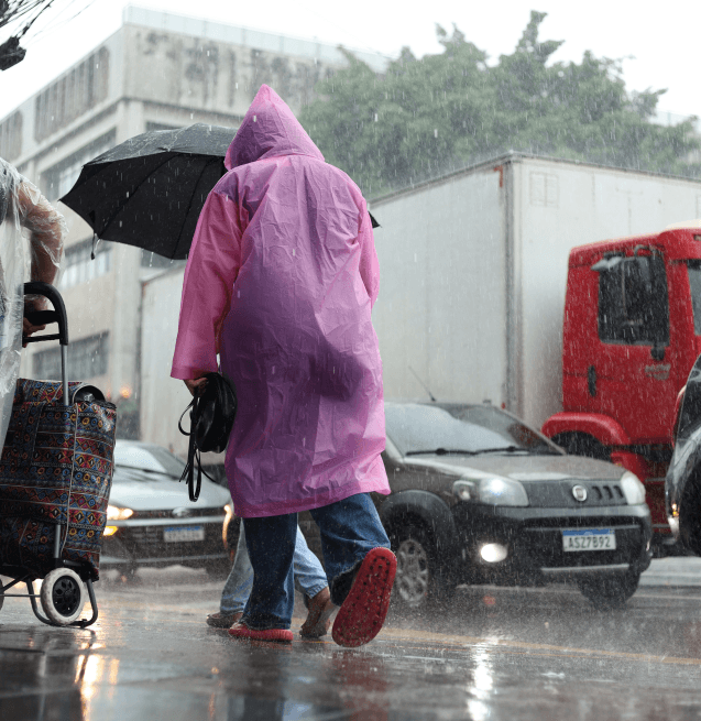 Imagem da notícia Chuva volta a ganhar força no Centro-Sul do país com chegada de frente fria